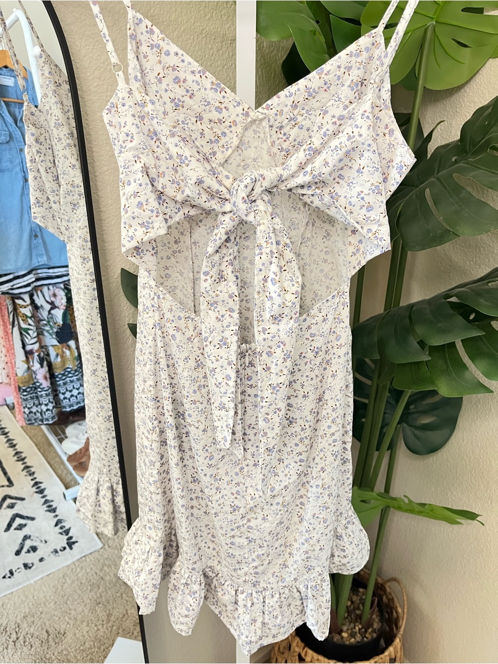 🪻Forever 21 White Mini Dress with Lavender Floral Print - Picture 8 of 8